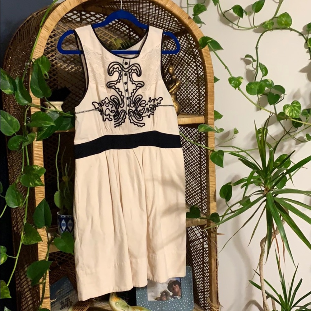 Leifnotes Anthropologie open-air-theatre dress